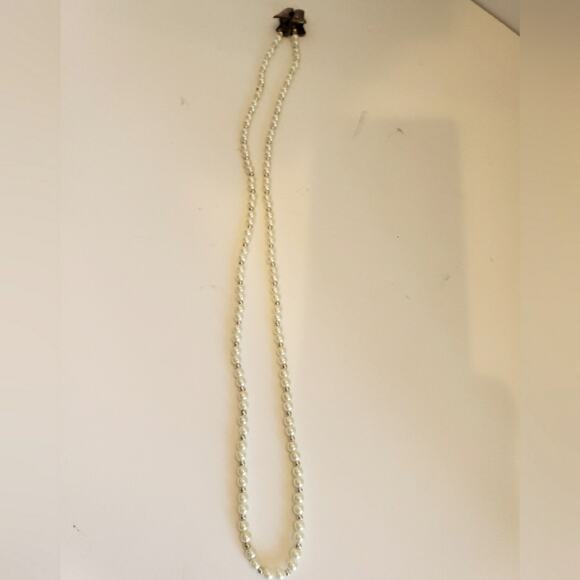 A.pair of eyeglass holders that go‎ around the neck bundle # 8 - Picture 1 of 2